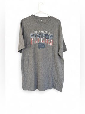 NWT Fanatics NHL Philadelphia Flyers American Flag Distressed Logo Tee XL
